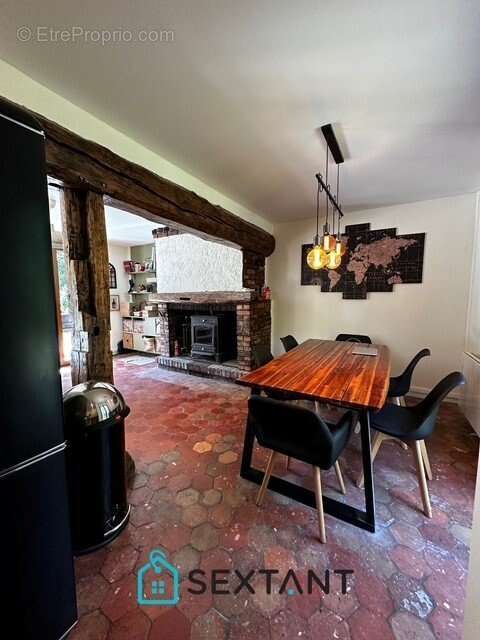 Maison à SAINT-CYR-LA-CAMPAGNE