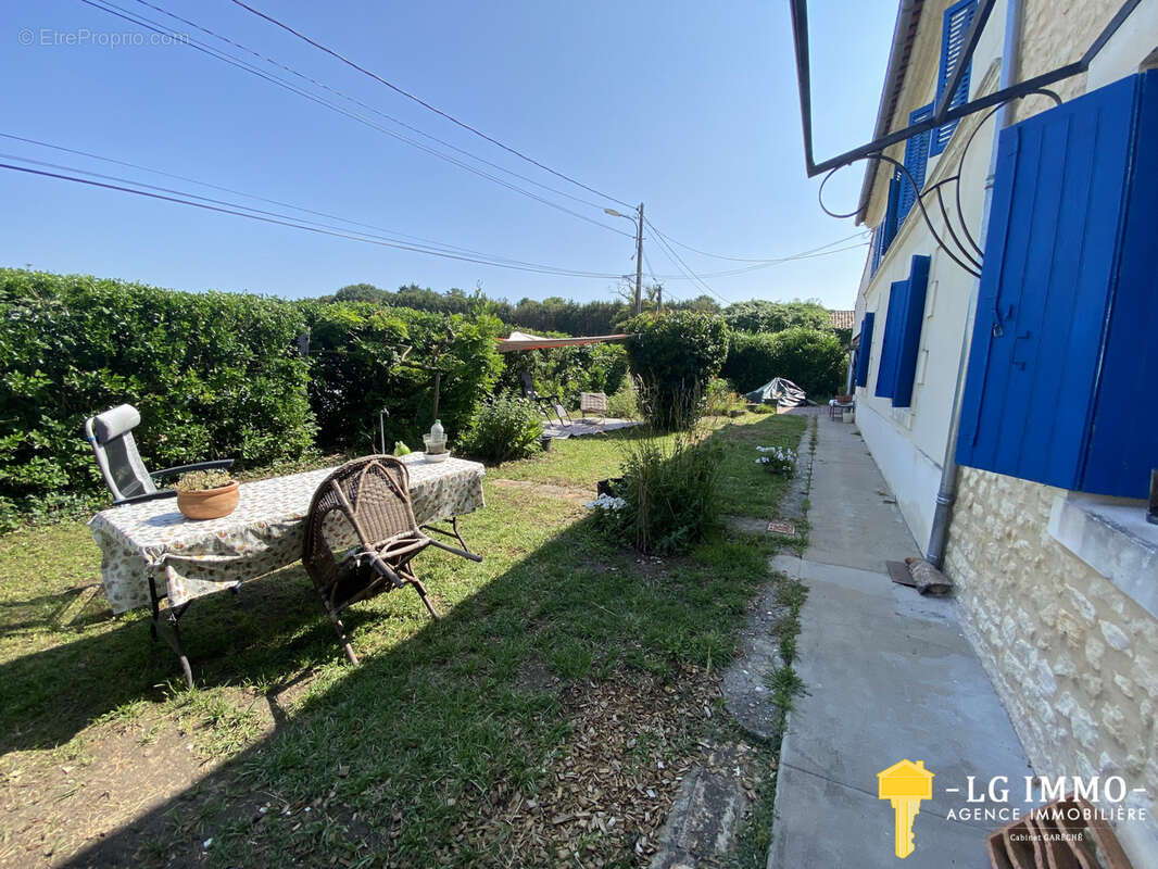 Longère avec dépendances, garages 300 m2, jardin, proche estuaire - photo 6