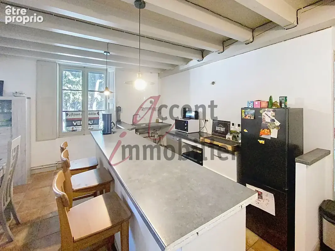 A vendre au coeur du centre historique de Cavaillon appartement T4 au dernier étage avez ascenseur. - photo 5