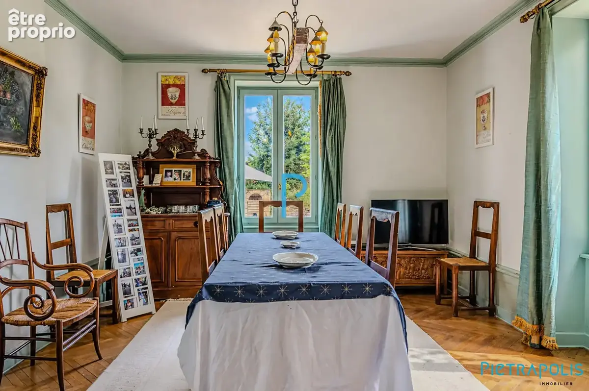 Maison 316 m² à La Gresle  - photo 8