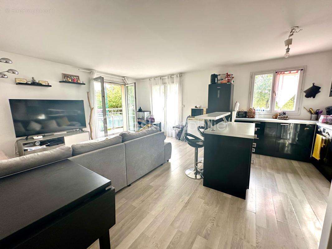 Appartement à SAINT-OUEN-L'AUMONE