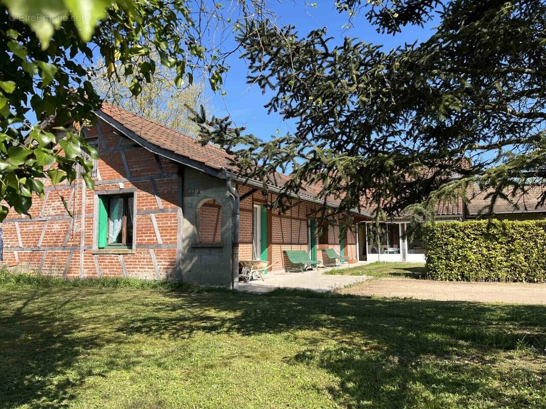 Maison à MONTPONT-EN-BRESSE