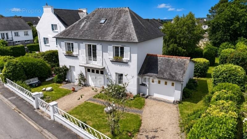 Maison à CARHAIX-PLOUGUER