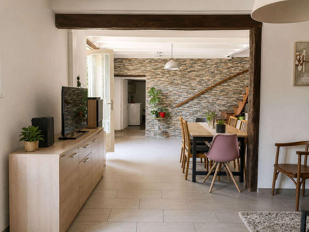 Maison à GENEUILLE