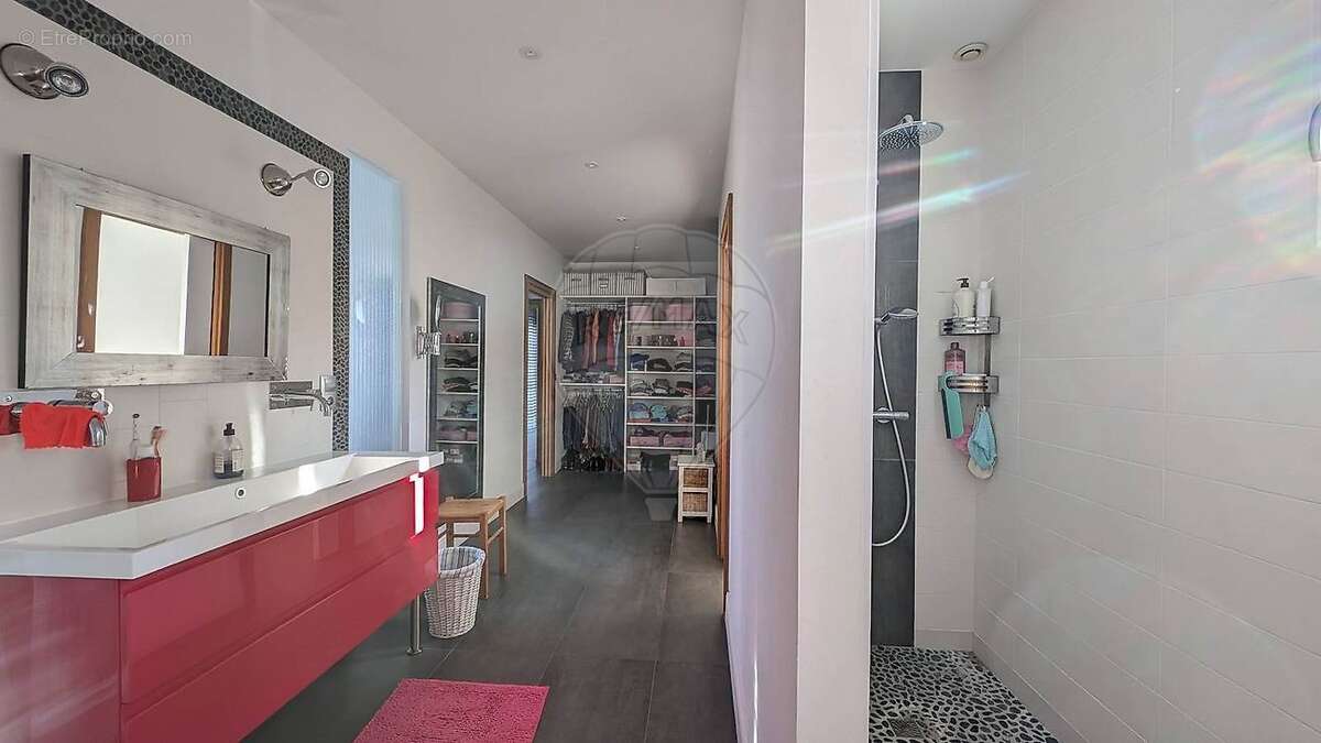 Maison à LES MATHES