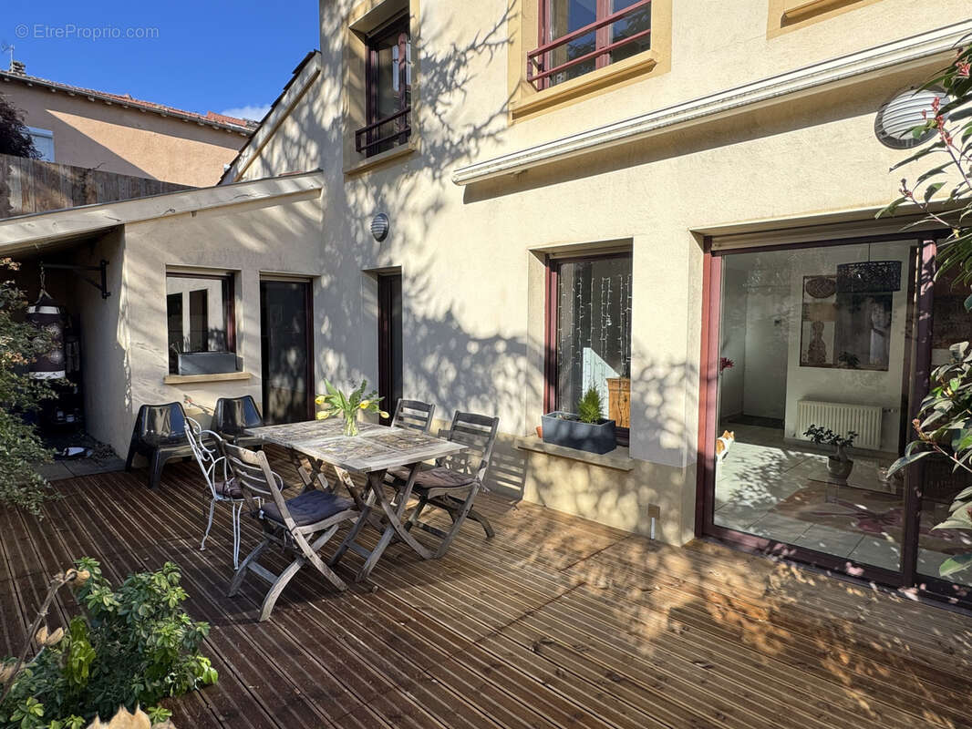 Appartement à MESSIMY