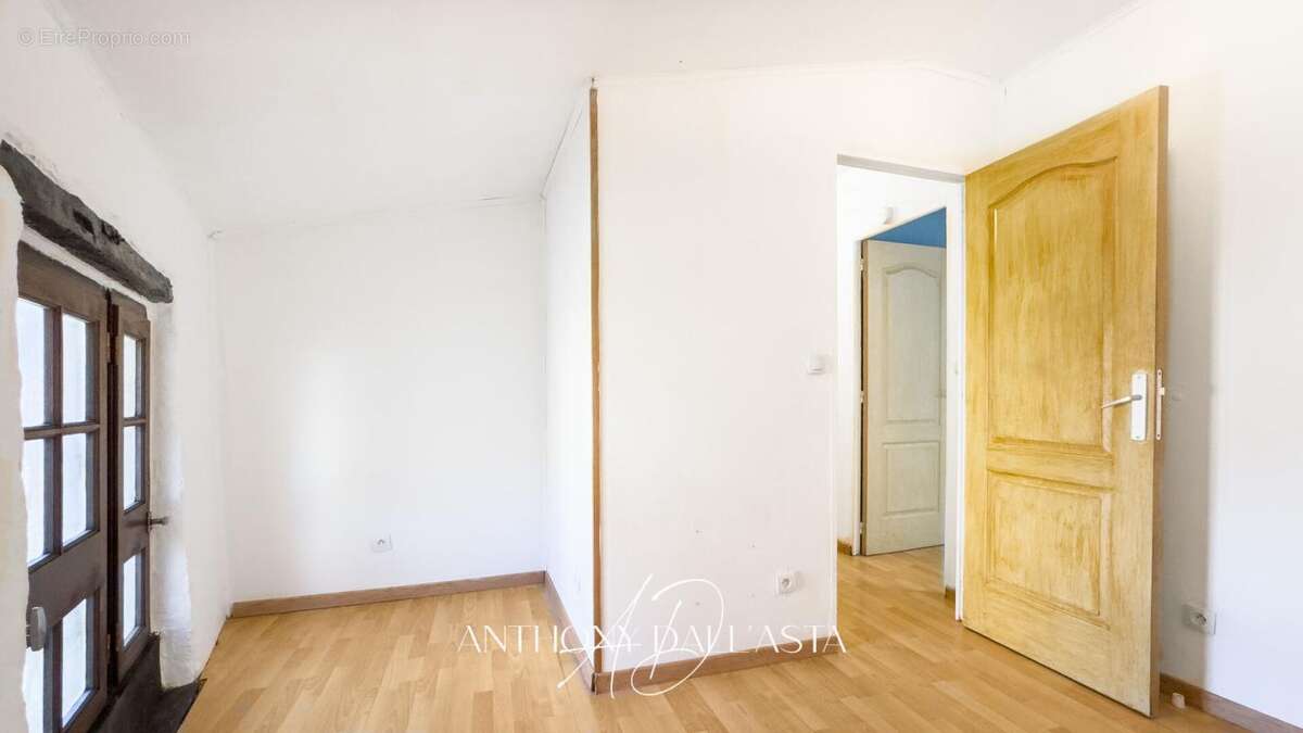 Maison à VILLARDONNEL