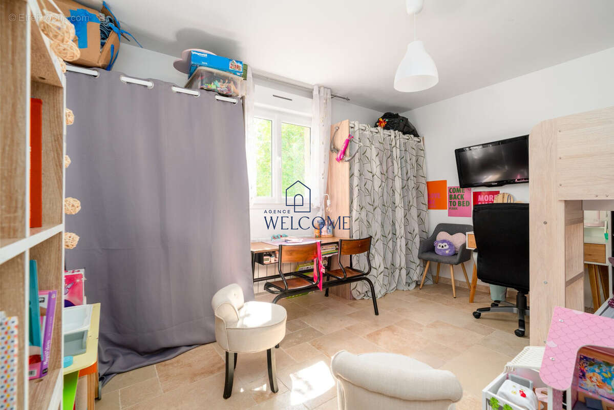 Maison 147 m² à Sussargues  - photo 6