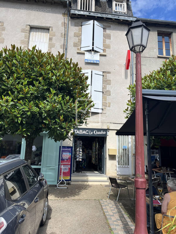 Maison à ALLASSAC