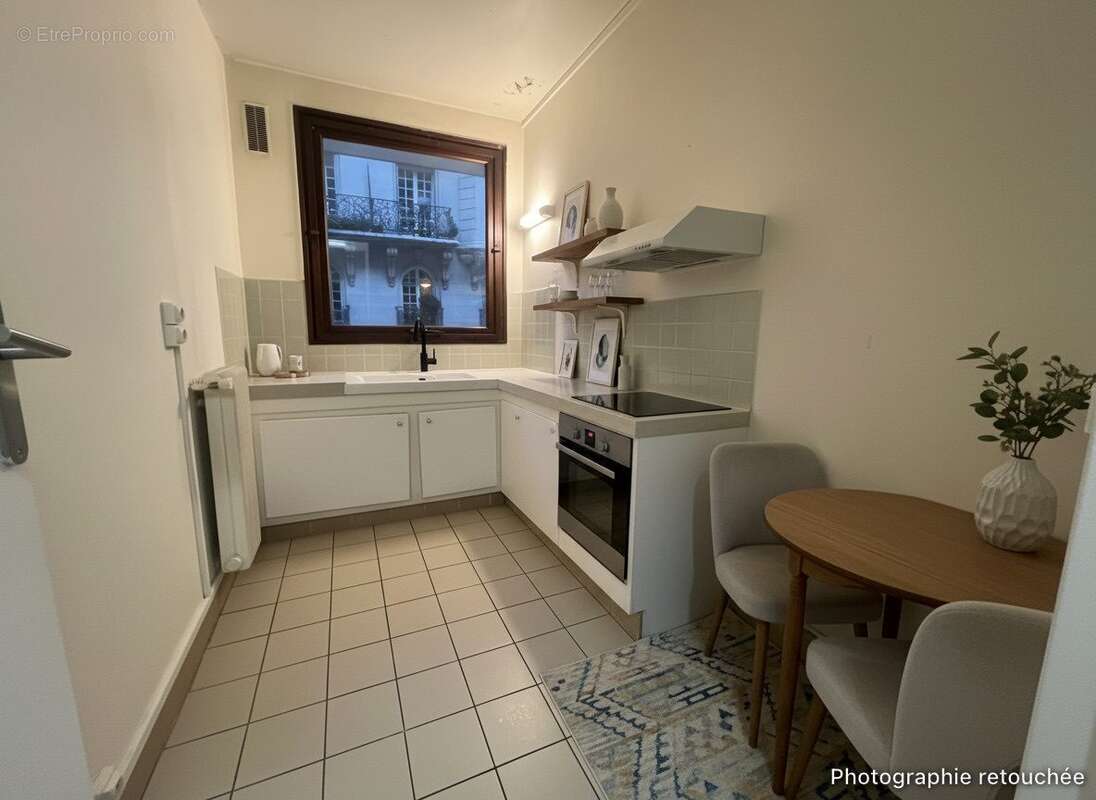 Appartement à PARIS-17E