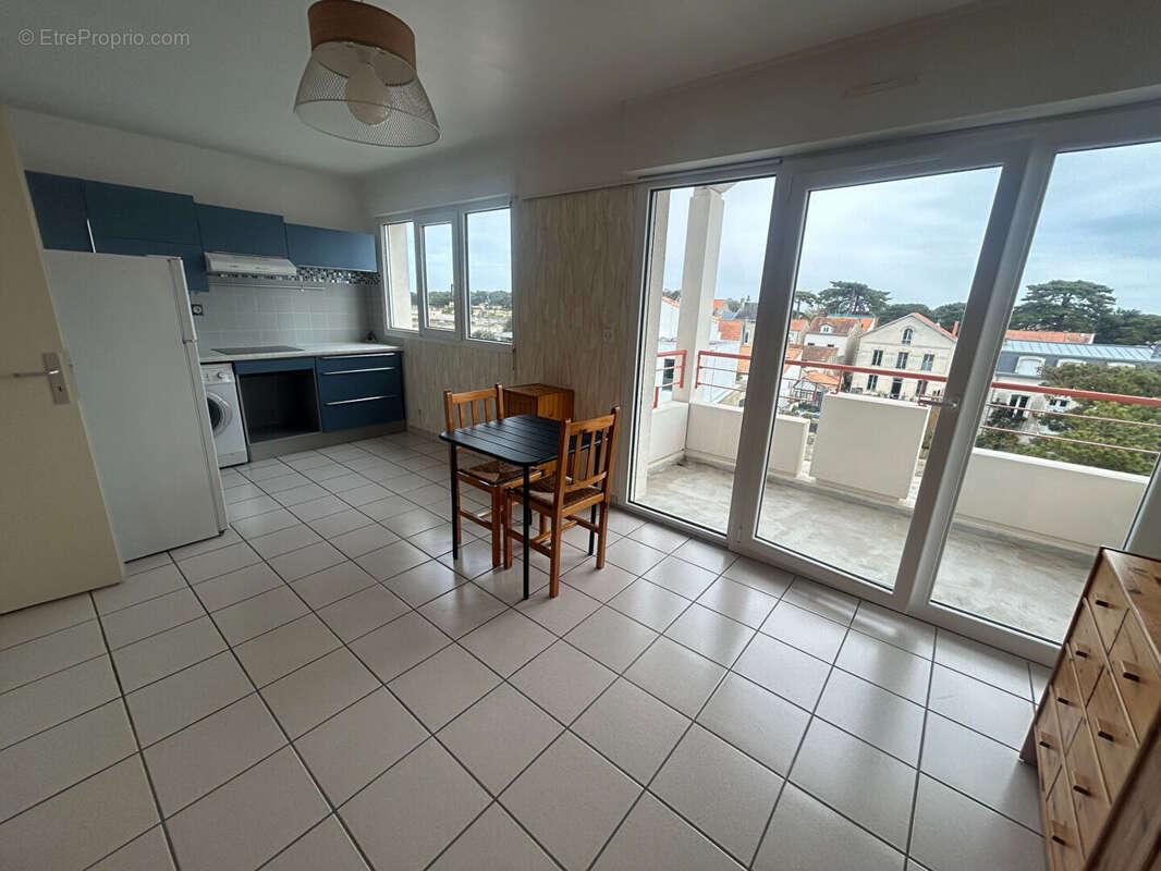 Appartement à FOURAS
