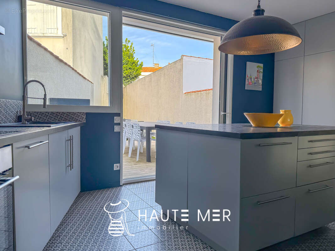 COMETE - Villa familiale T6 en centre-ville - photo 6