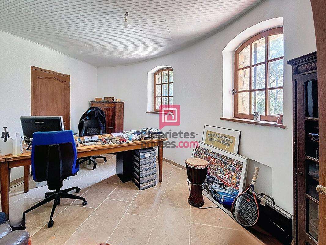 Villa de caractère- La Motte 9 pièces-226 m2- PISCINE- GARAGE - photo 15