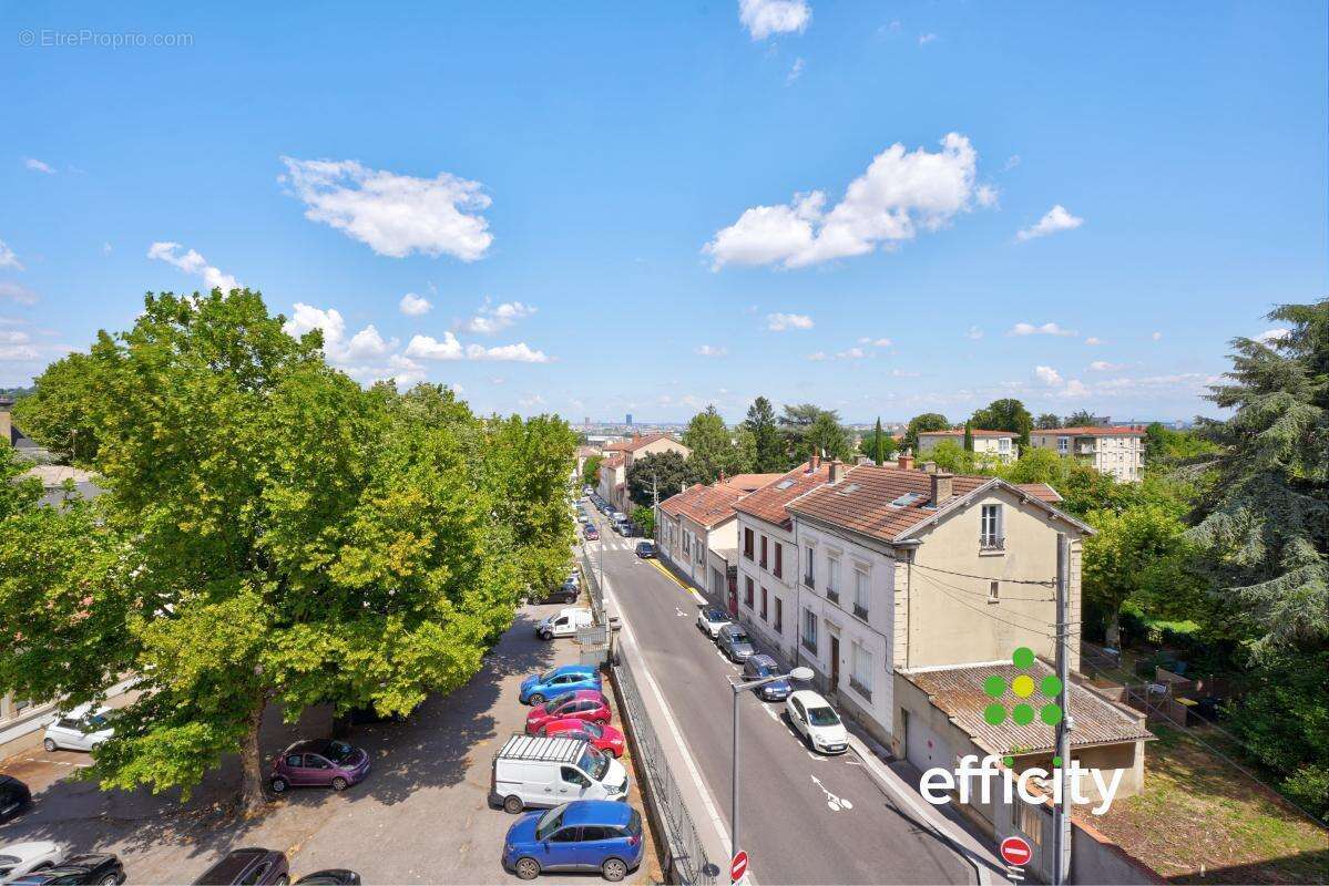 Appartement à OULLINS