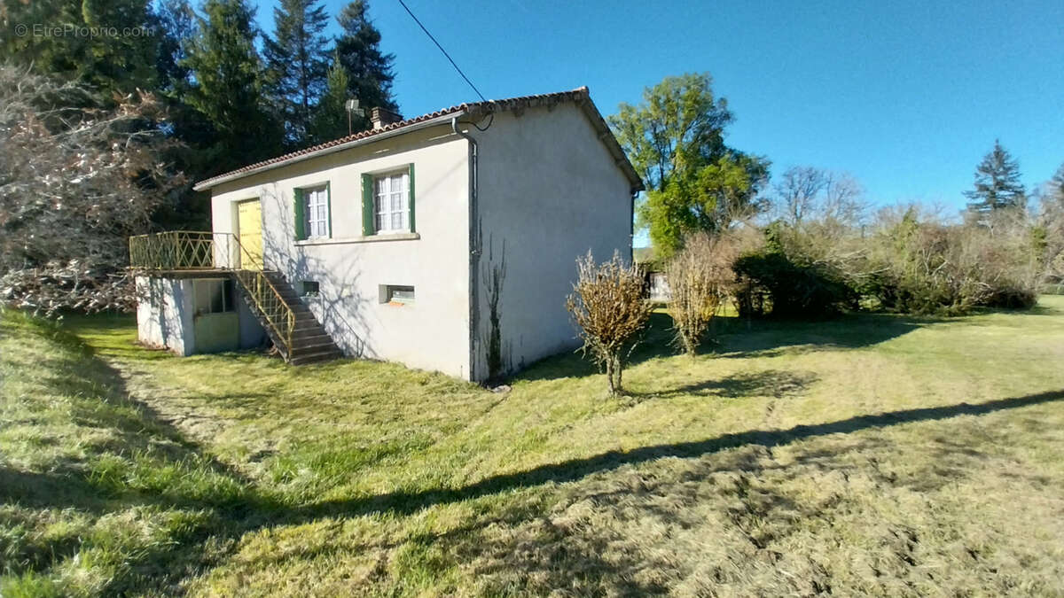 Maison à VIEUX-MAREUIL