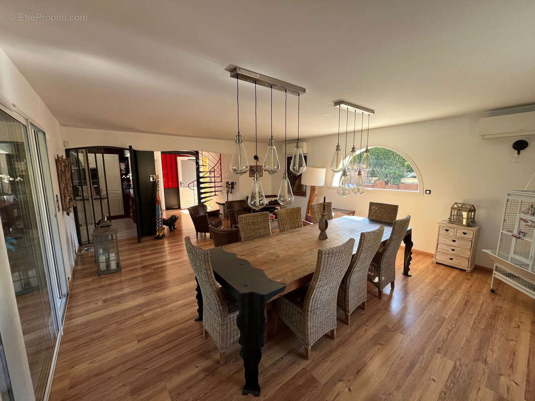 Maison à MONTMERLE-SUR-SAONE