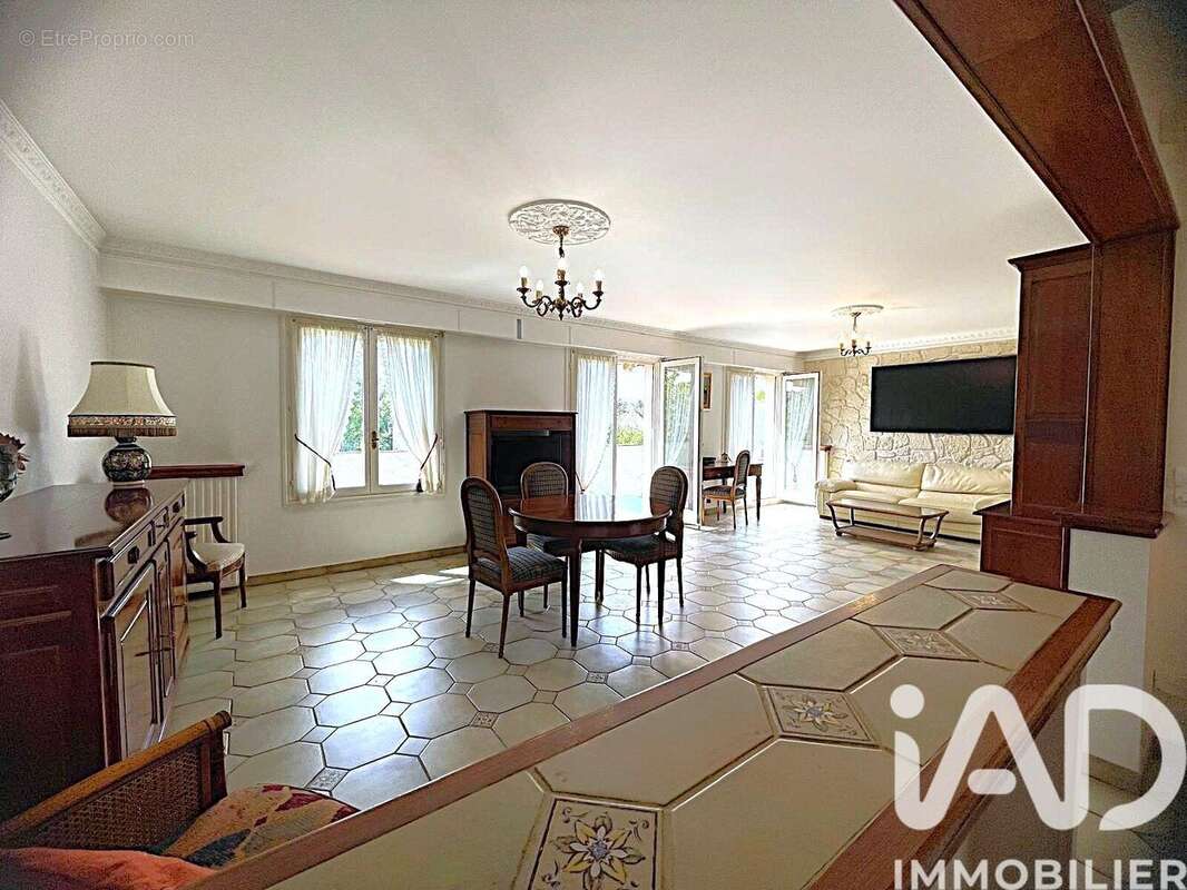Photo 8 - Appartement à CHEVILLY-LARUE