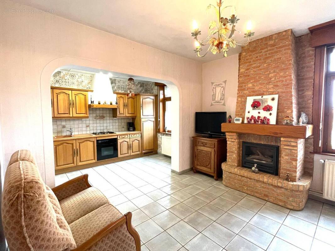 Photo 1 - Maison à ESTAIRES