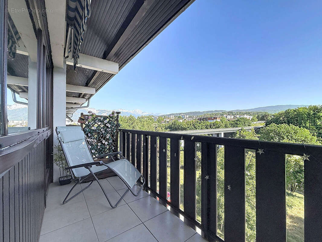 T5 MEYTHET 92, 51 m² en dernier étage - photo 7