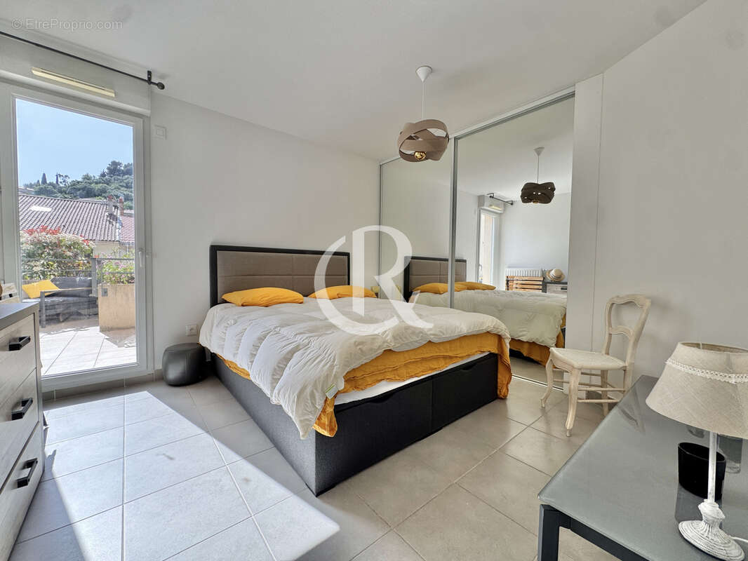 Appartement à HYERES