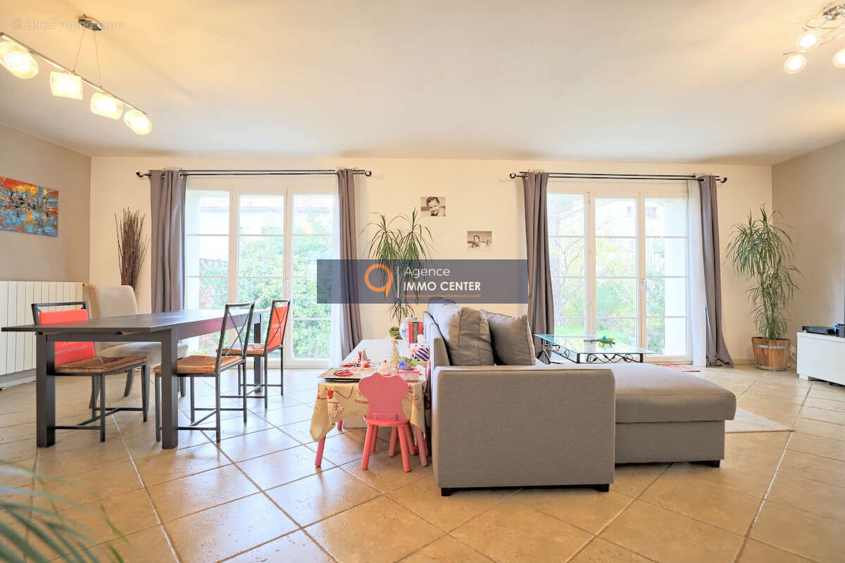 Maison à CUERS