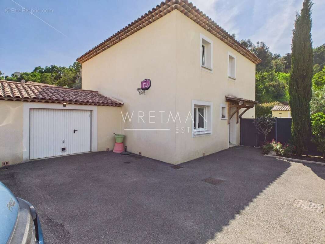 Maison à PEGOMAS