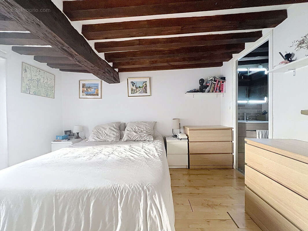 Appartement à PARIS-2E