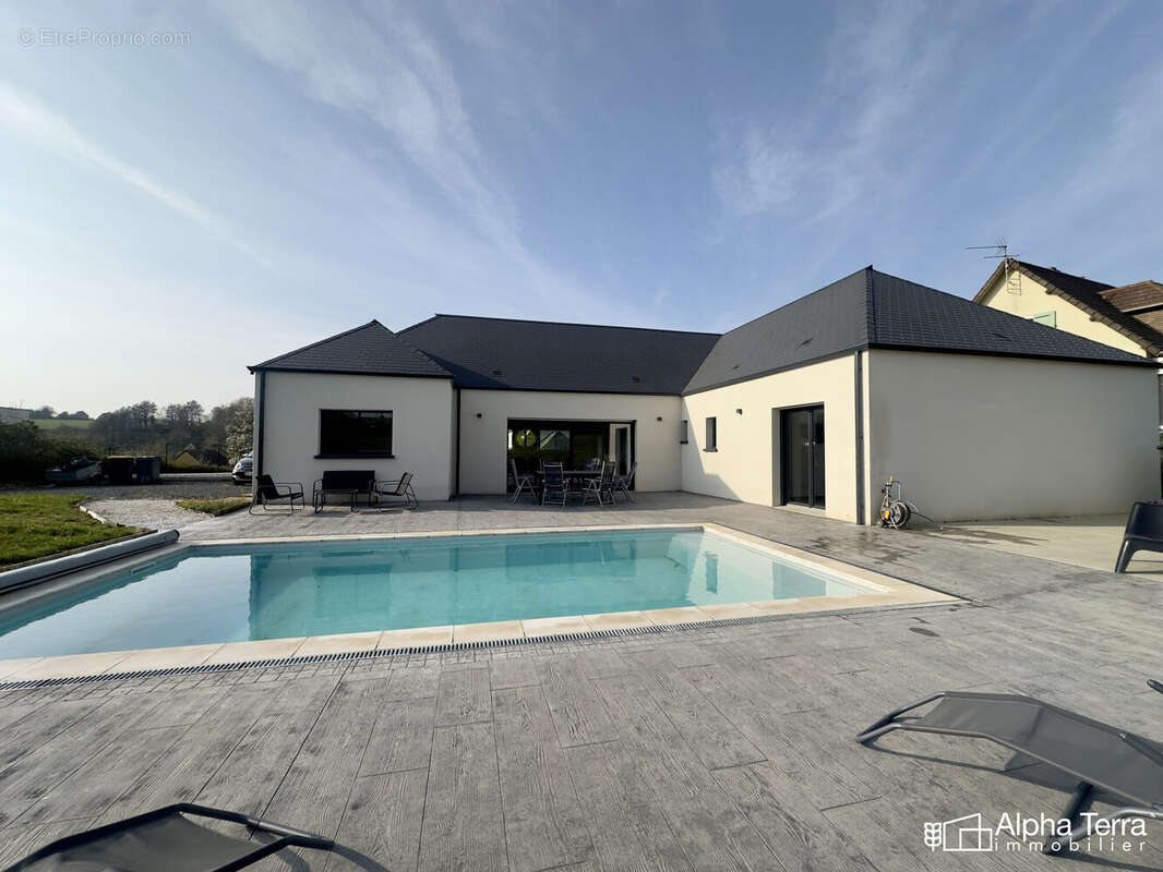 Maison à BRETTEVILLE-SUR-LAIZE