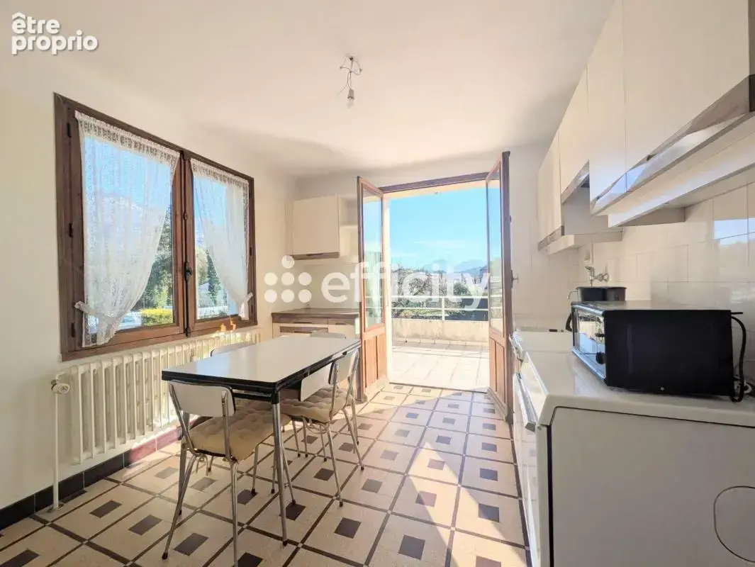 Maison 101 m² à Viviers-Du-Lac  - photo 4