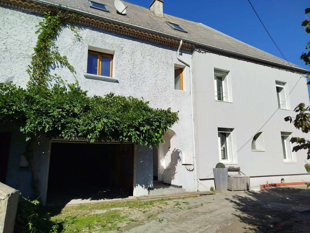 Maison à PIERRE-CHATEL