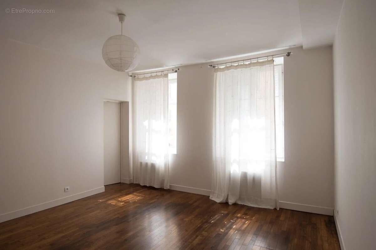 Appartement à VERSAILLES