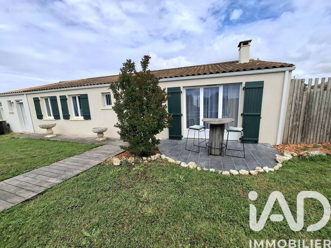 Photo 1 - Maison à MARENNES