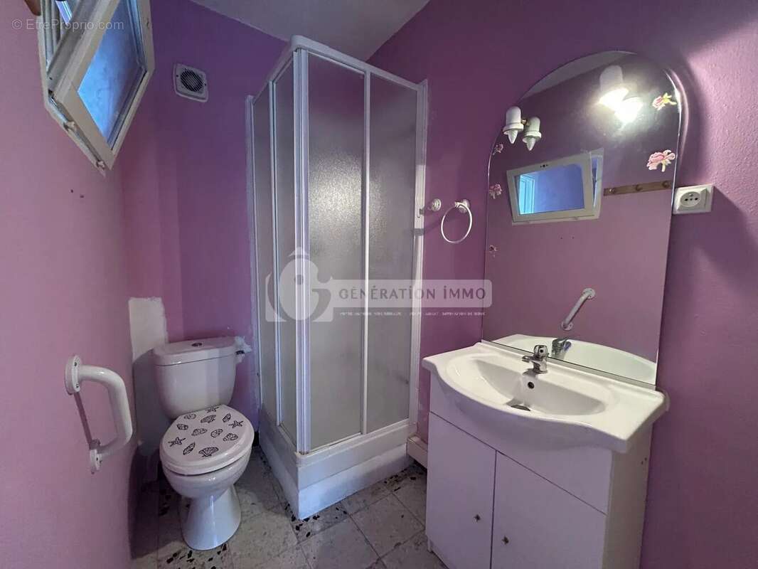 Maison à FONTVIEILLE