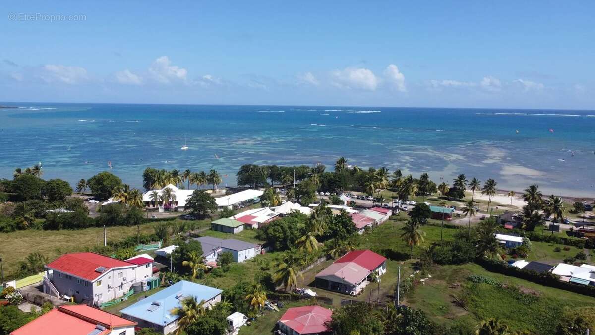 Terrain à LE VAUCLIN