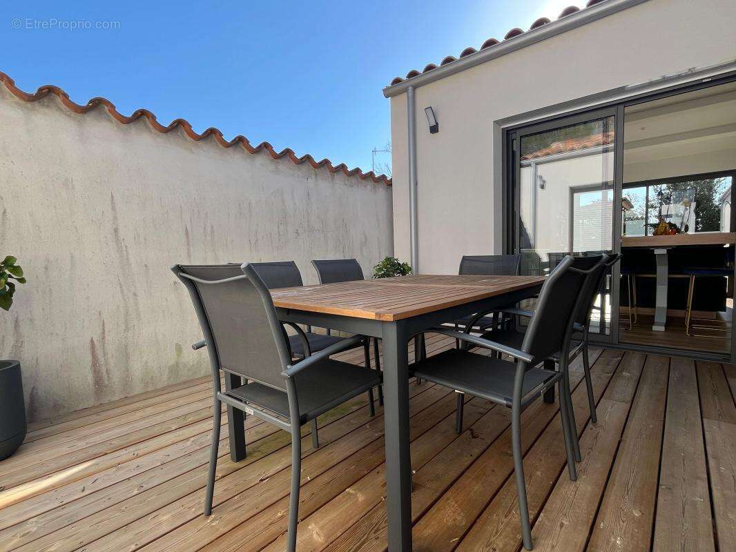 Maison contemporaine de 2025 à La Jarrie - photo 2