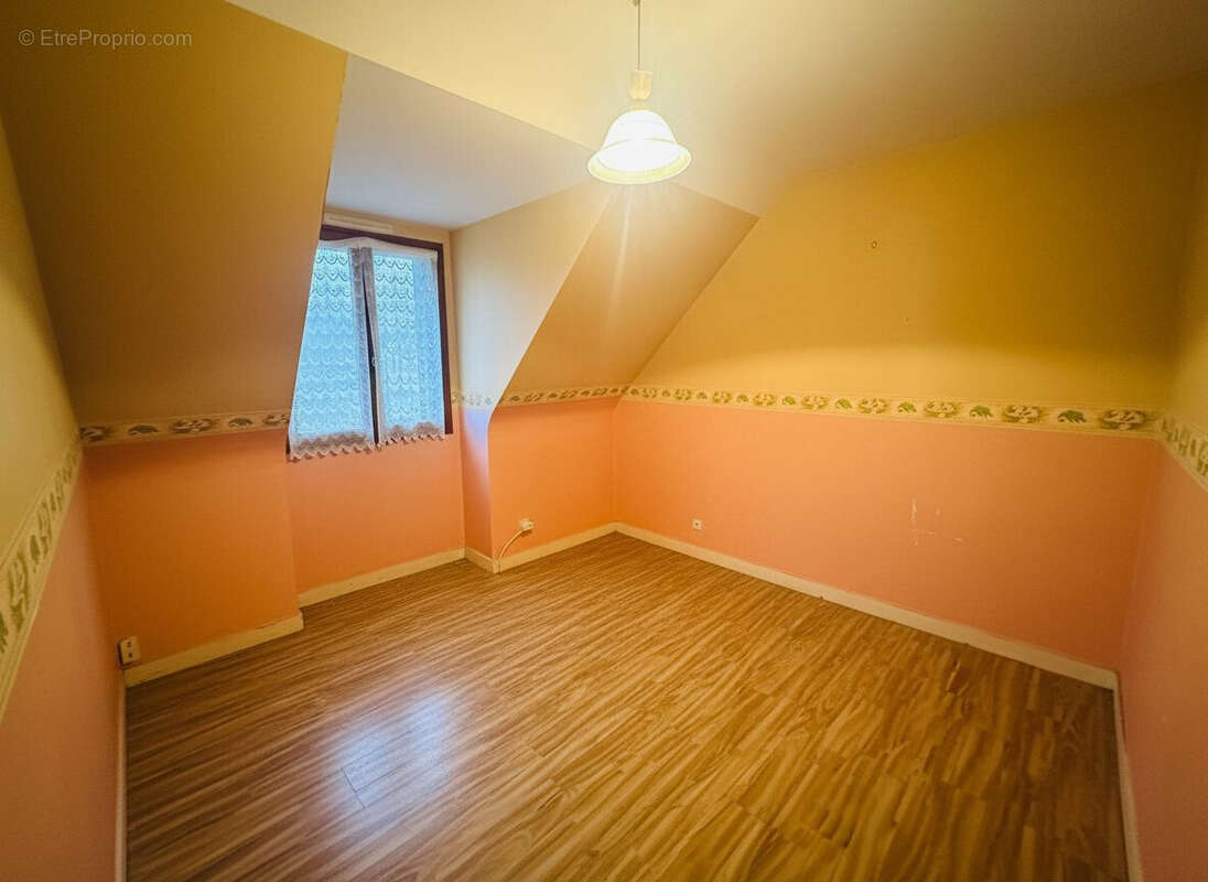 Chambre - Maison à GEVEZE