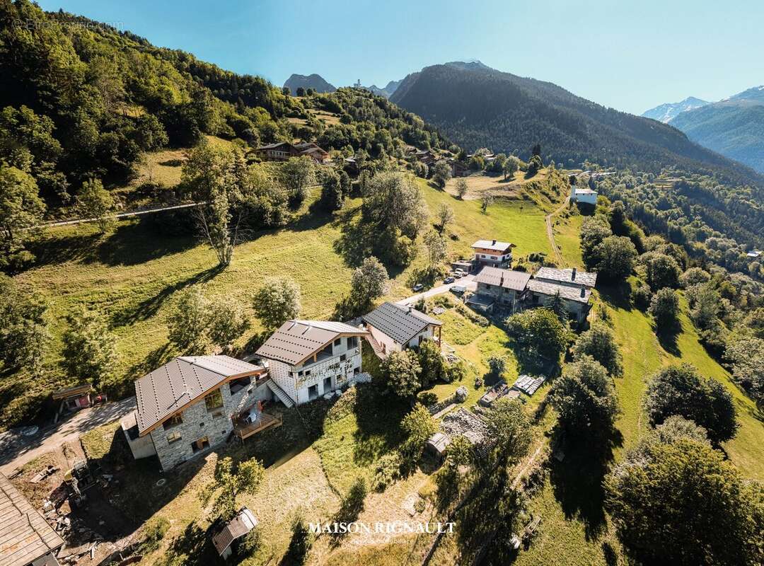 Maison à MONTVALEZAN