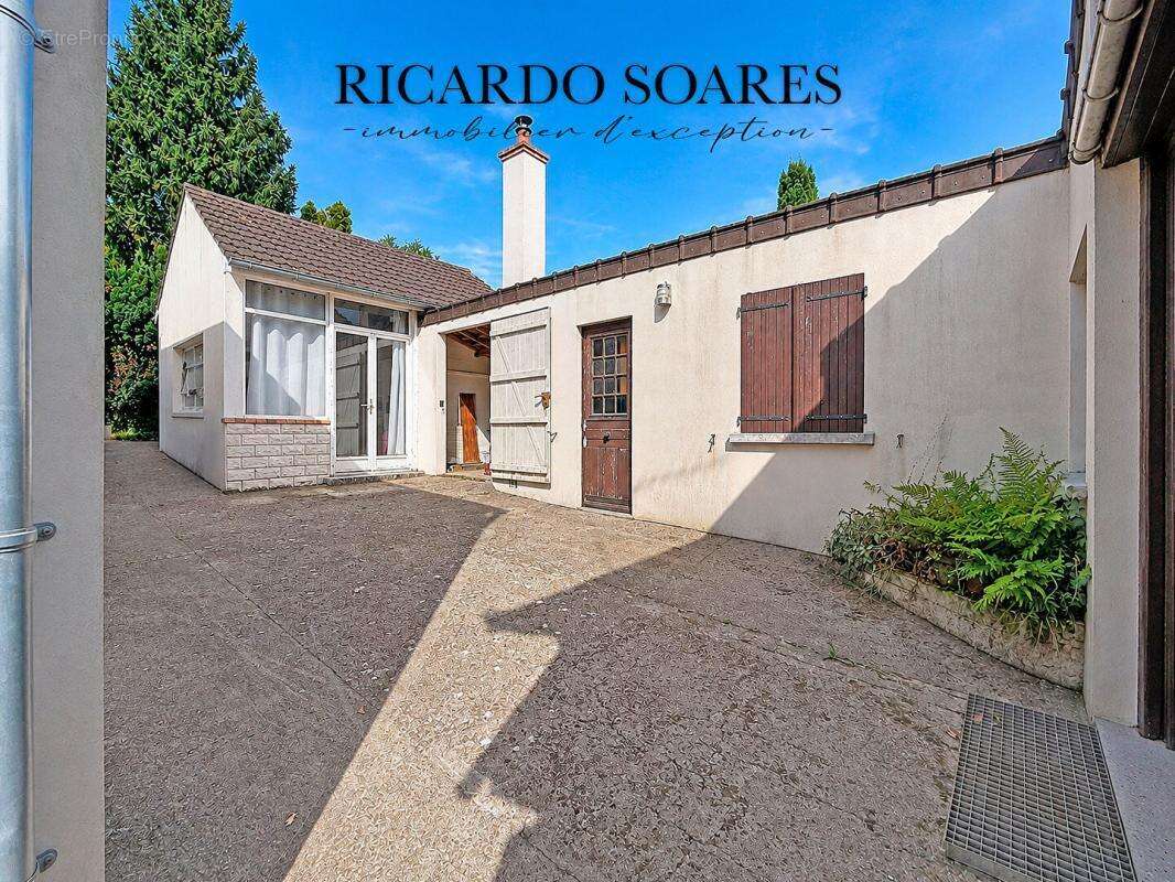 60140 mogneville - maison individuelle 120 m2 au sol / 3 chambres / grand séjour / nombreuses dependances / garage / terrain 875 - photo 13