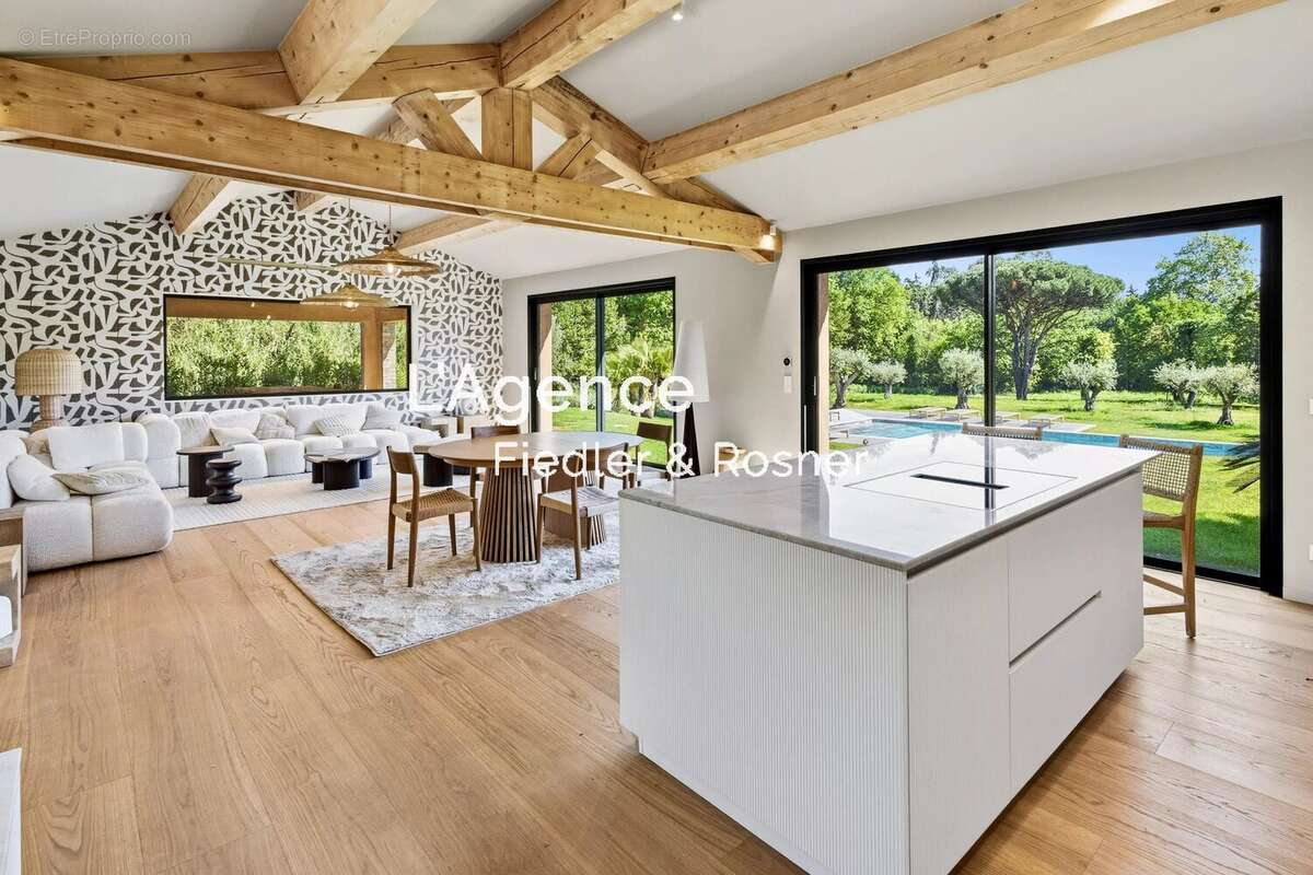 Maison à RAMATUELLE