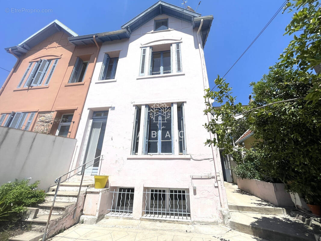 Maison à GRASSE