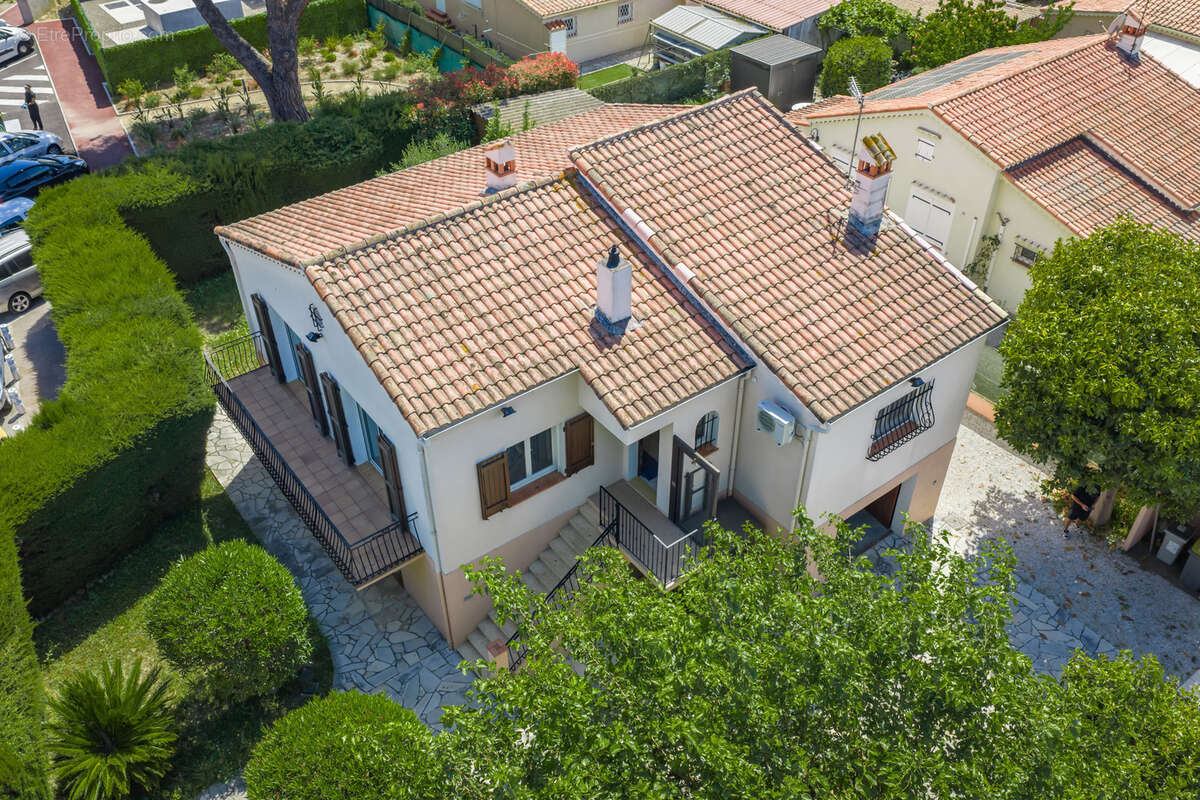 Maison à MANDELIEU-LA-NAPOULE