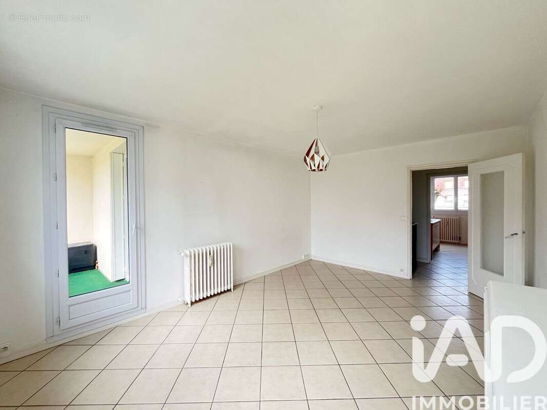 Photo 2 - Appartement à MAROLLES-EN-HUREPOIX