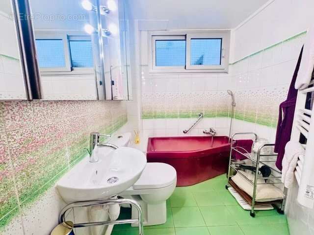 Paris 7e – Avenue de la Bourdonnais / Champ-de-Mars – Élégant 3 pièces de 51 m² – 4e étage avec ascenseur – Charme de l'ancien - photo 14
