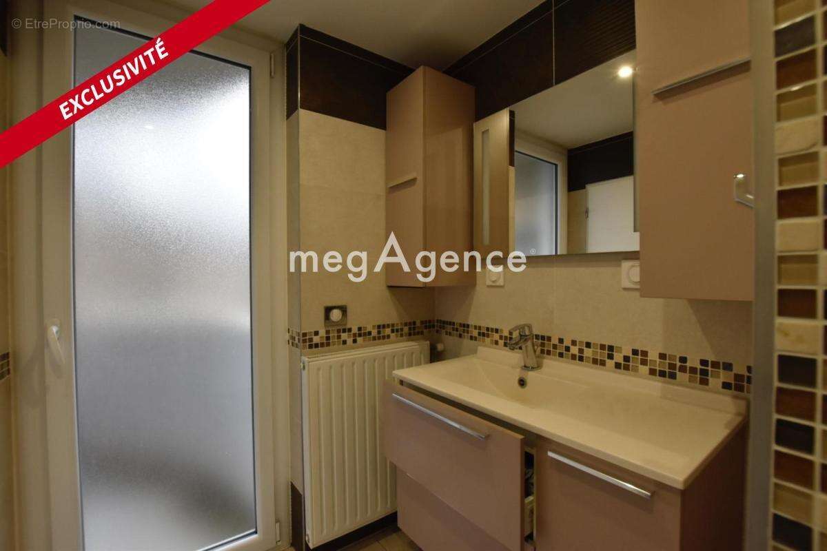 Appartement à SAINT-ETIENNE