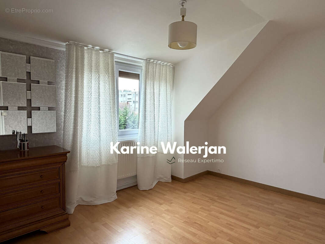 Maison à COURRIERES