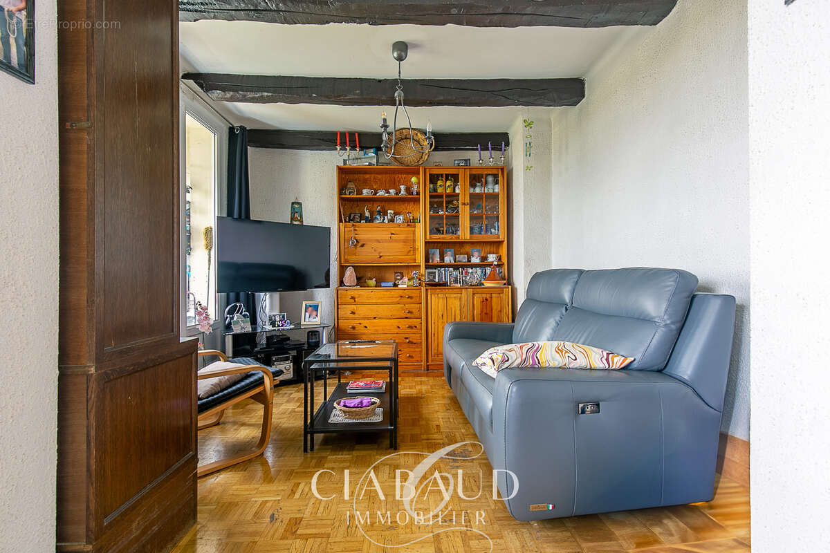 Appartement à MARSEILLE-4E