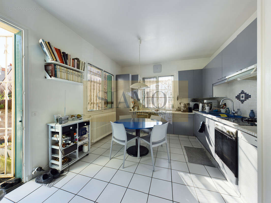 Maison avec jardin arboré - 3/4 chambres - vincennes - photo 6