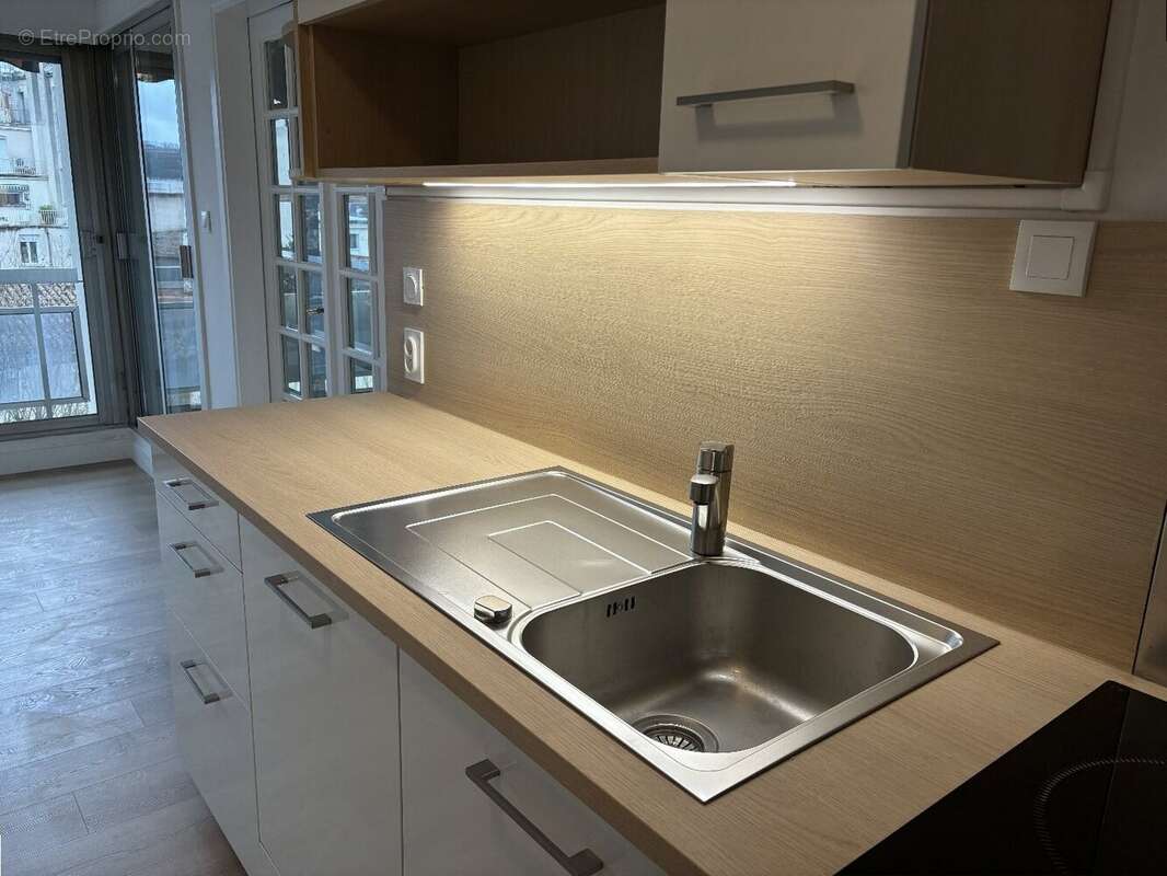 Appartement T4 de 100,59 m² situé au 7e étage sur 9 avec vue dominante - photo 3
