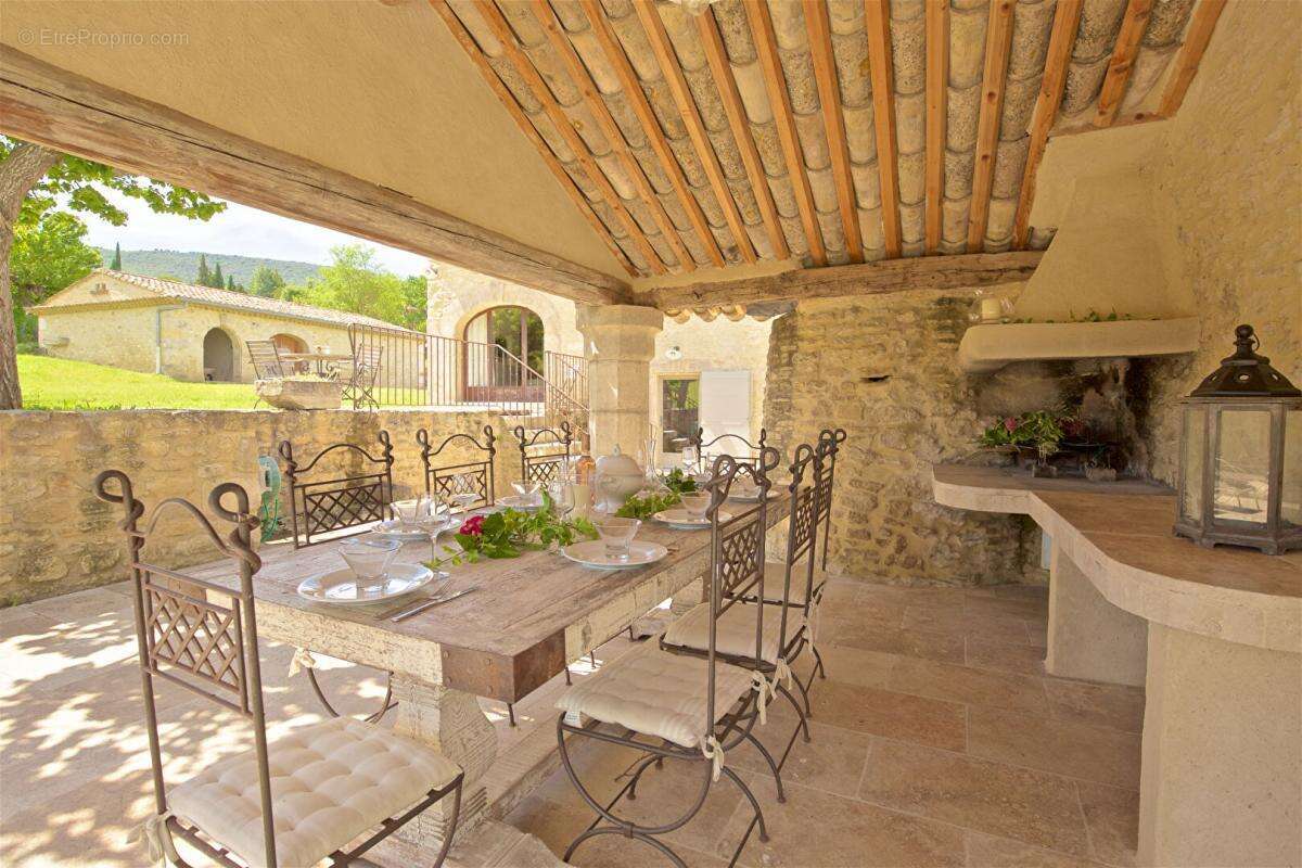 Maison à BONNIEUX