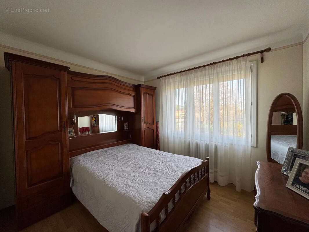 À vendre : Charmant pavillon avec jardin clos et grand garage. - photo 7